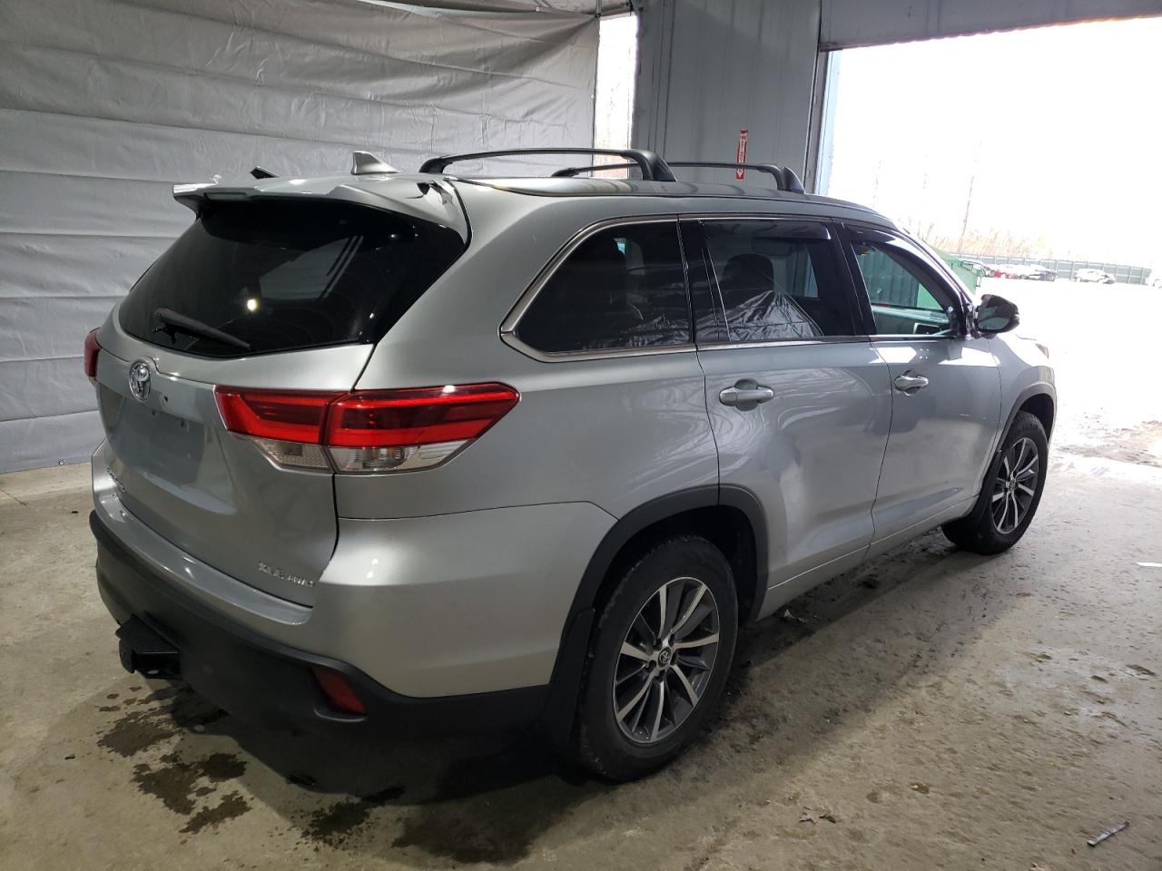 2018 Toyota Highlander - Image 3