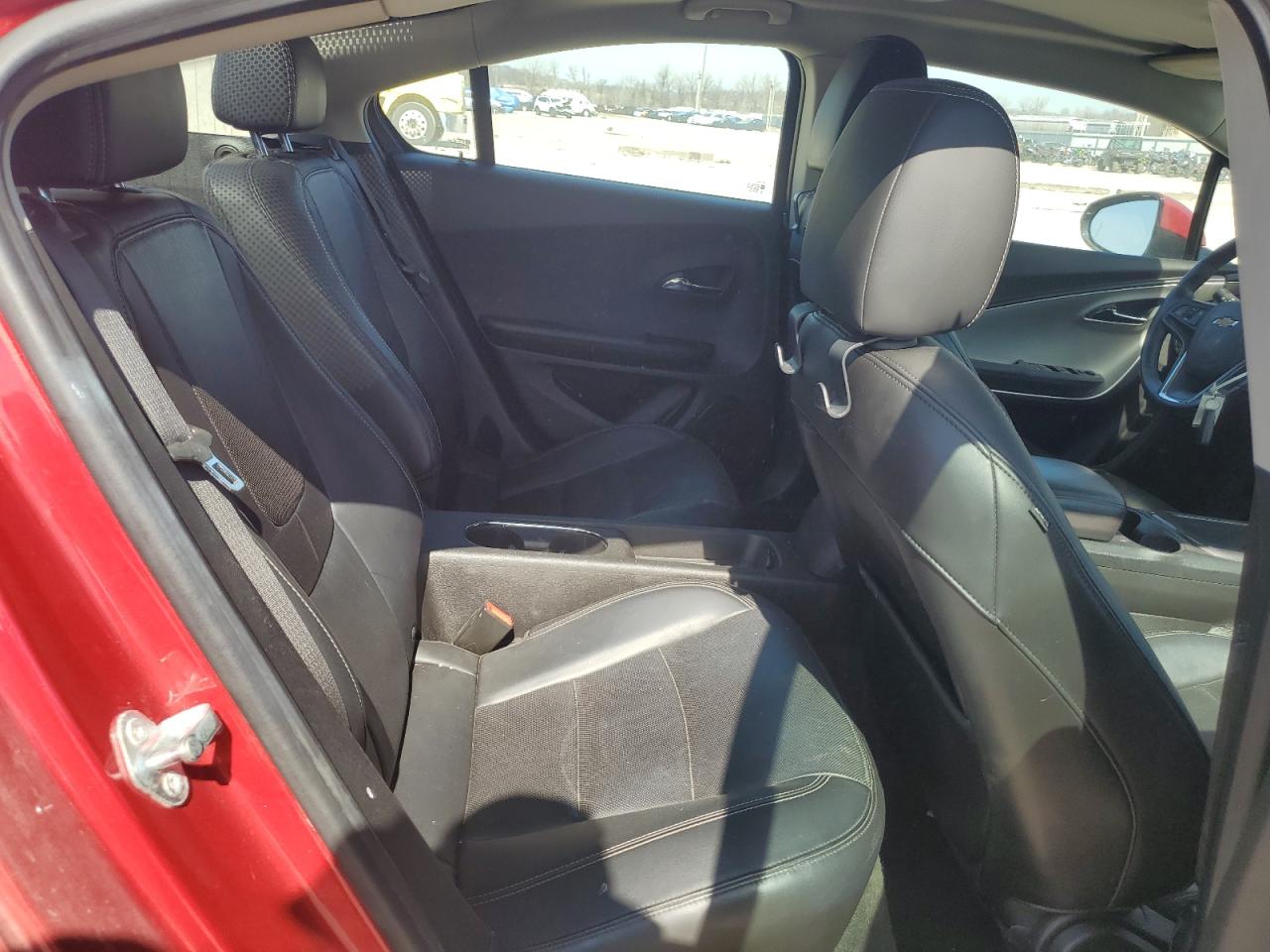 2012 Chevrolet Volt - Image 10