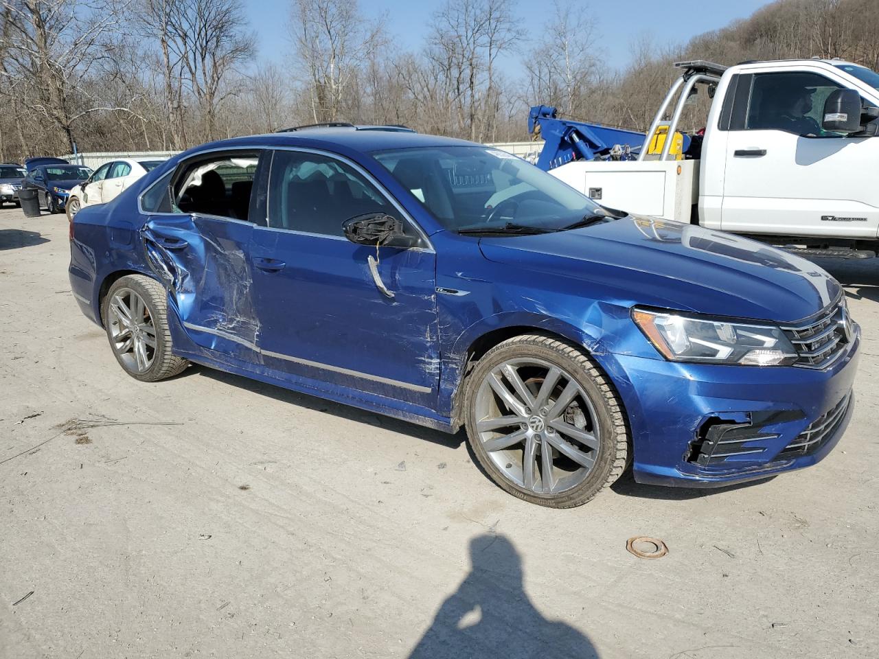 2017 Volkswagen Passat - Image 4