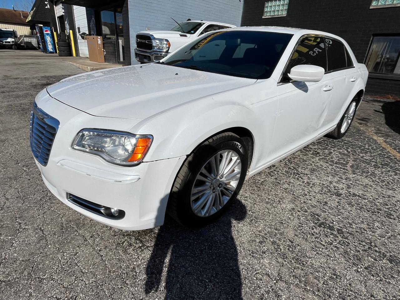 2013 Chrysler 300 - Image 2