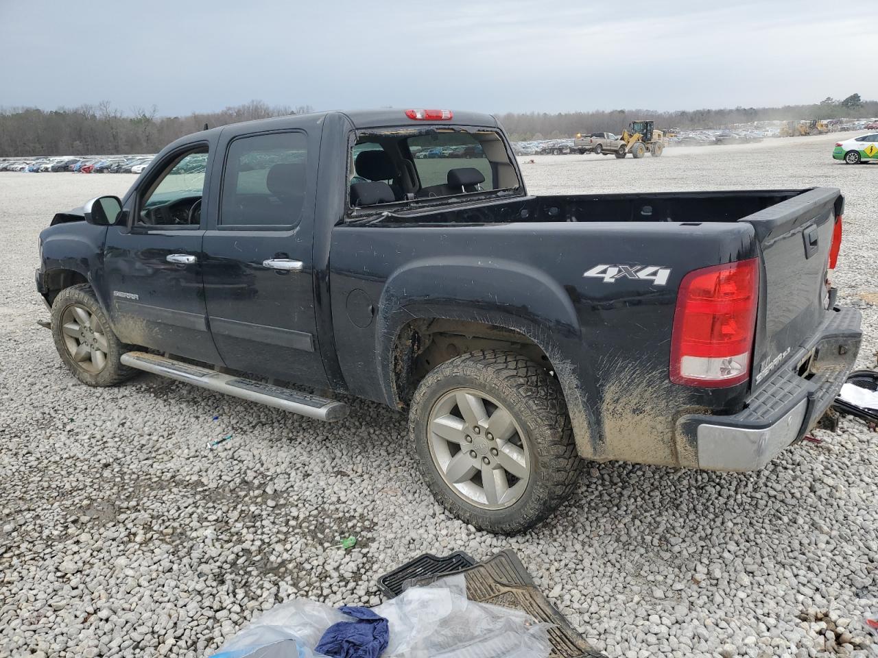 2013 GMC Sierra - Image 2
