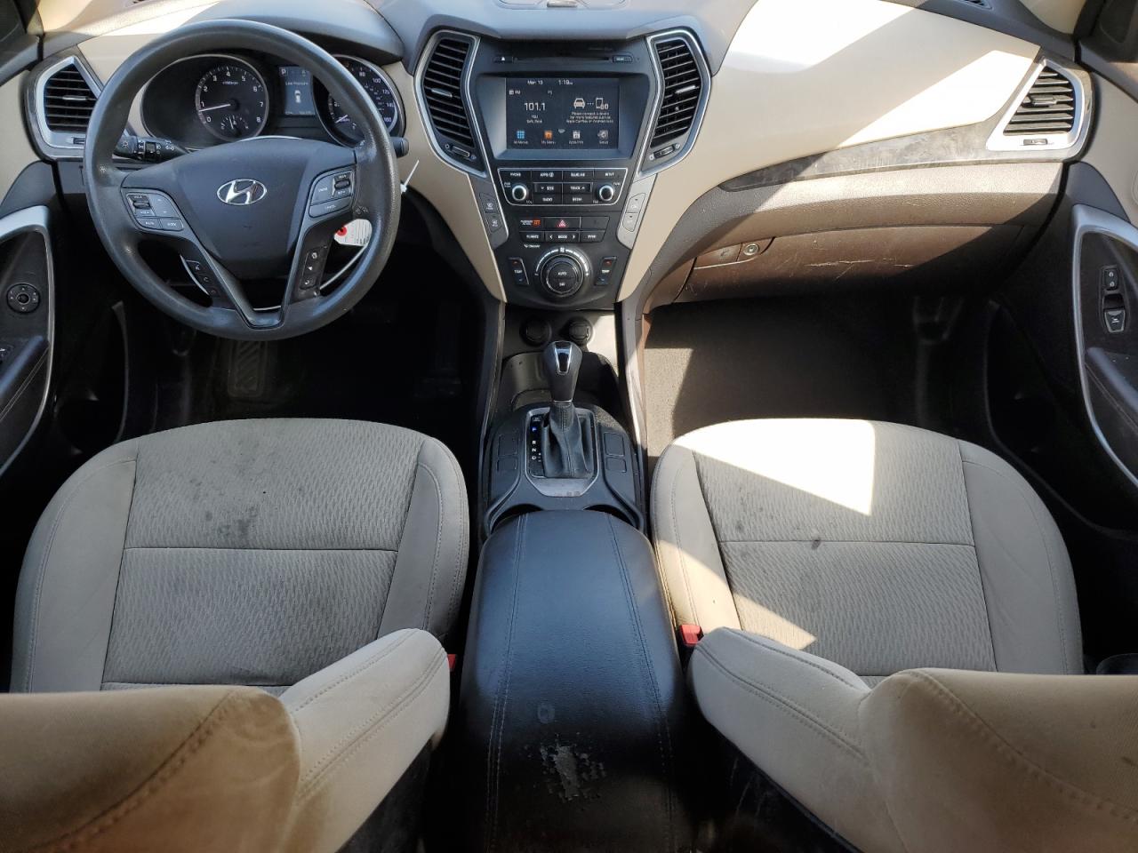 2017 Hyundai Santa Fe - Image 8