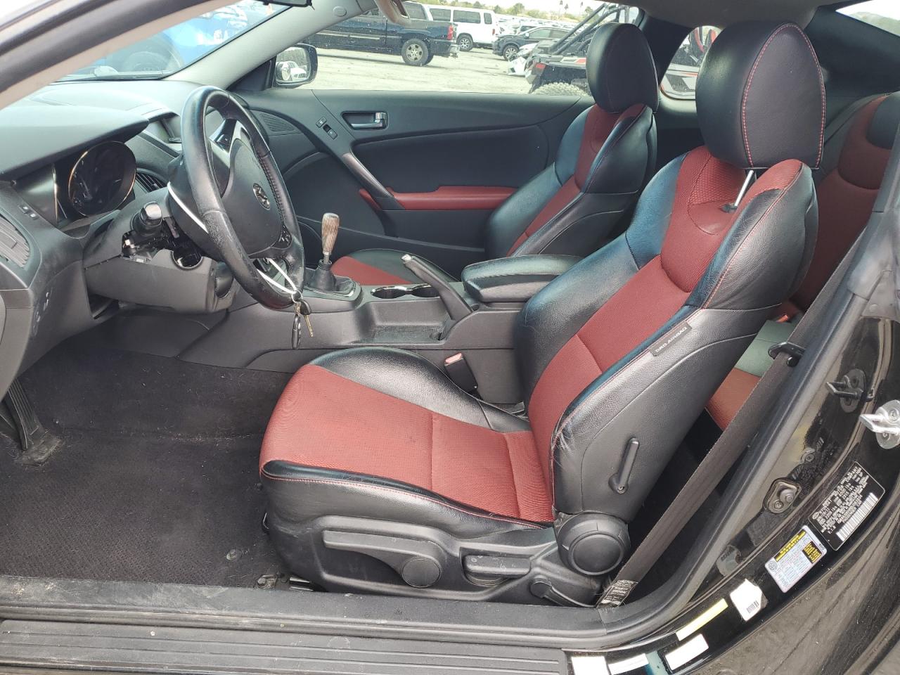 2011 Hyundai Genesis - Image 7