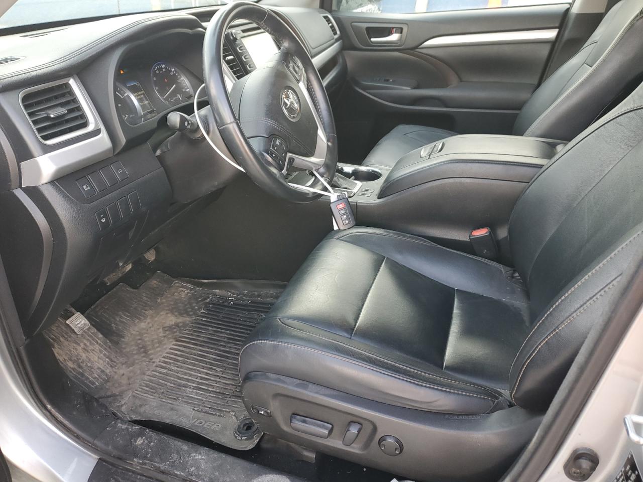 5TDJGRFH8HS034407 TOYOTA HIGHLANDER 2017