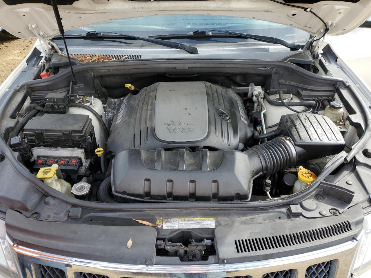 2012 Jeep Grand Cherokee - Image 11