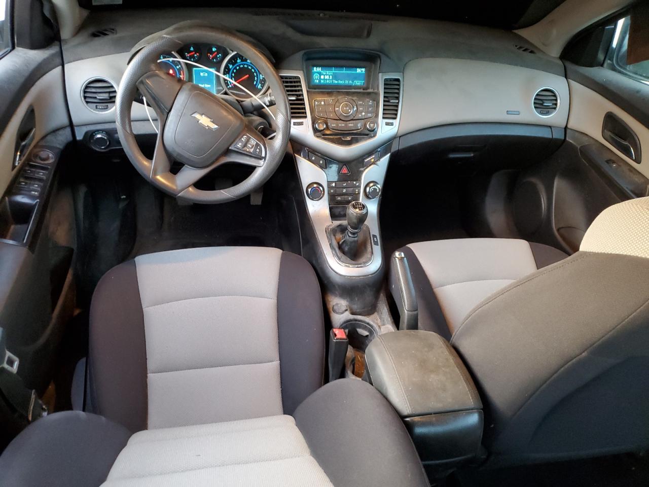 2014 Chevrolet Cruze - Image 8