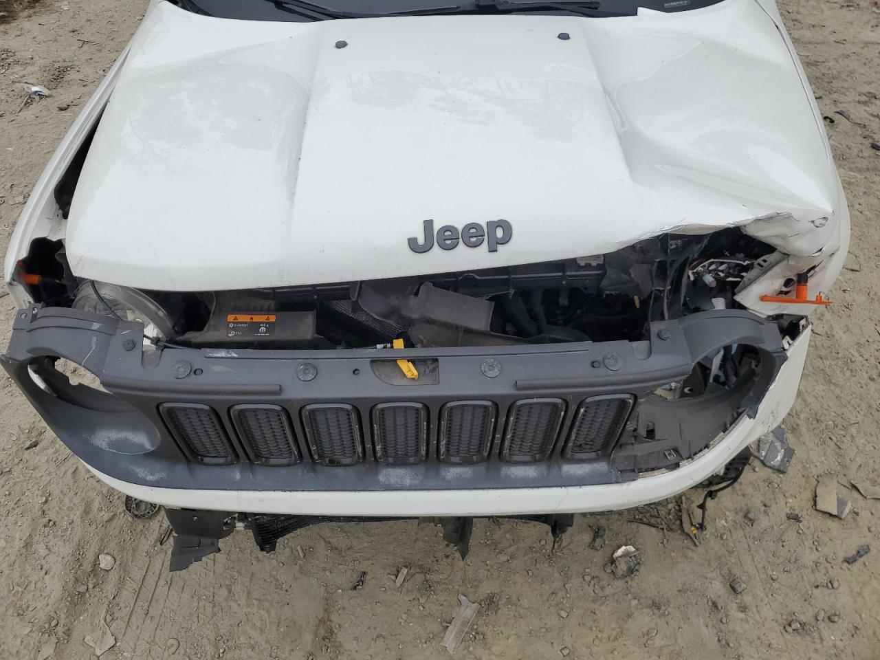 2017 Jeep Renegade - Image 12