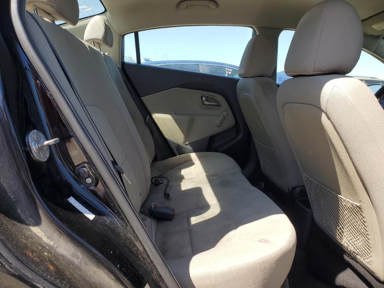 2014 Kia Rio - Image 10