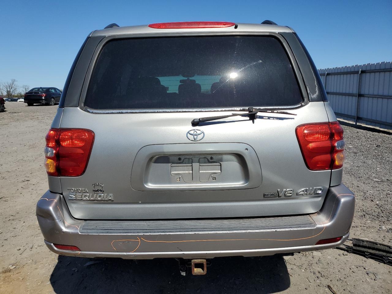 2004 Toyota Sequoia - Image 6