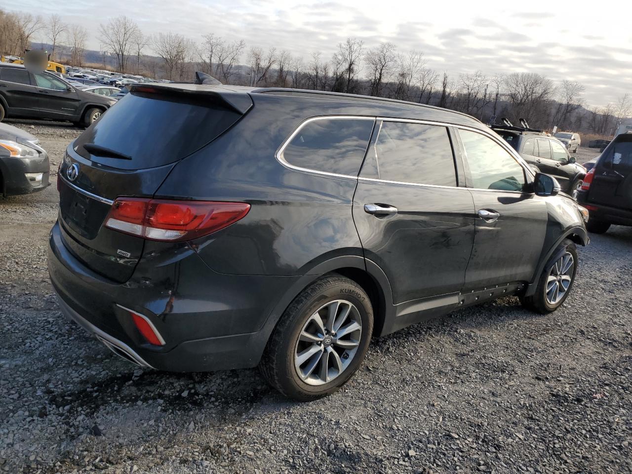 2017 Hyundai Santa Fe - Image 3