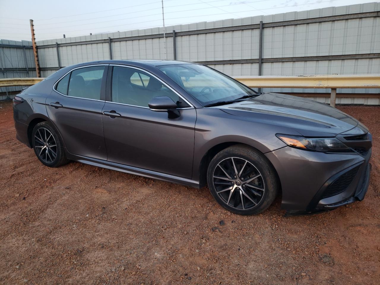 4T1G11AK3MU592120 TOYOTA CAMRY 2021