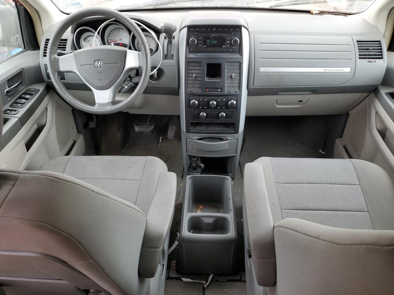 2008 Dodge Caravan - Image 8