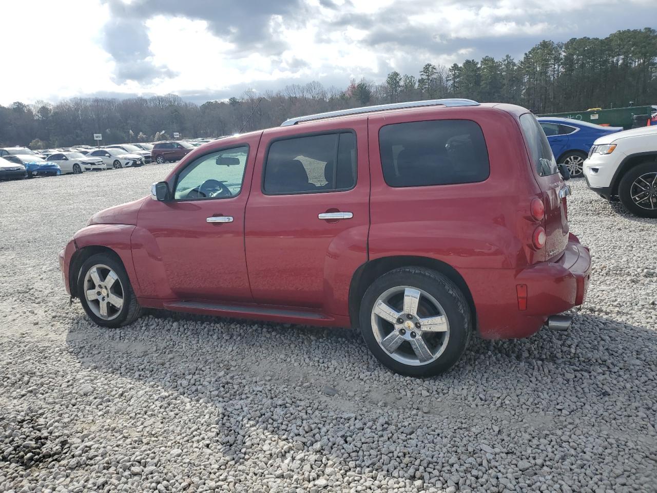 2011 Chevrolet HHR - Image 2