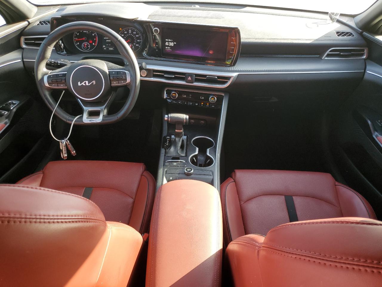 2023 Kia K5 - Image 8