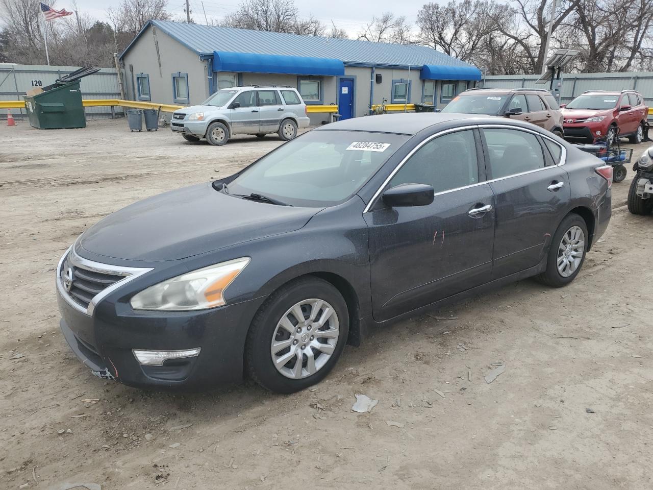 2014 Nissan Altima 2.5 for Sale in Wichita, KS - Side