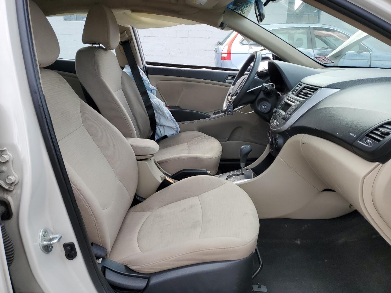 2015 Hyundai Accent - Image 7