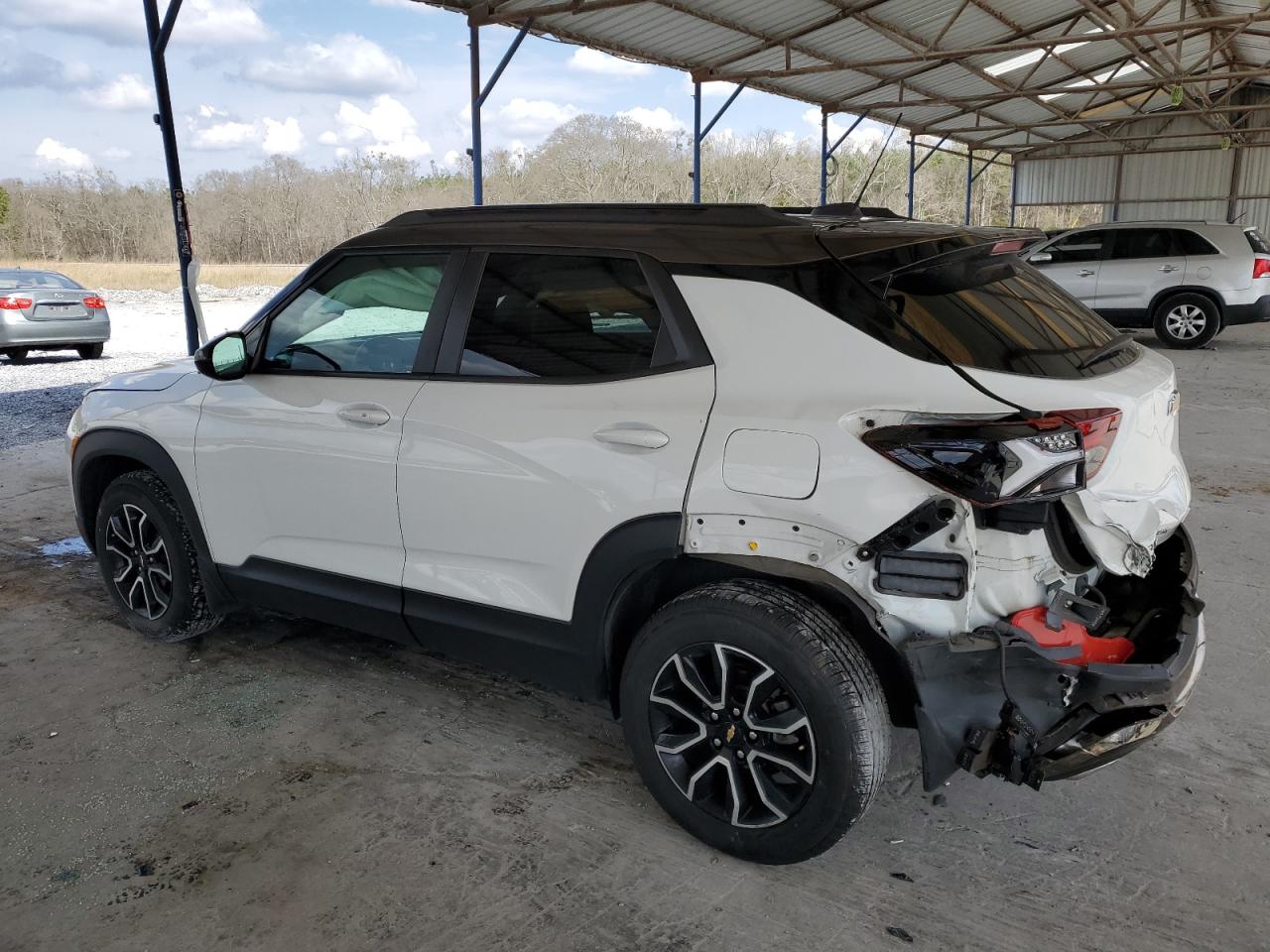 2022 Chevrolet TrailBlazer - Image 2