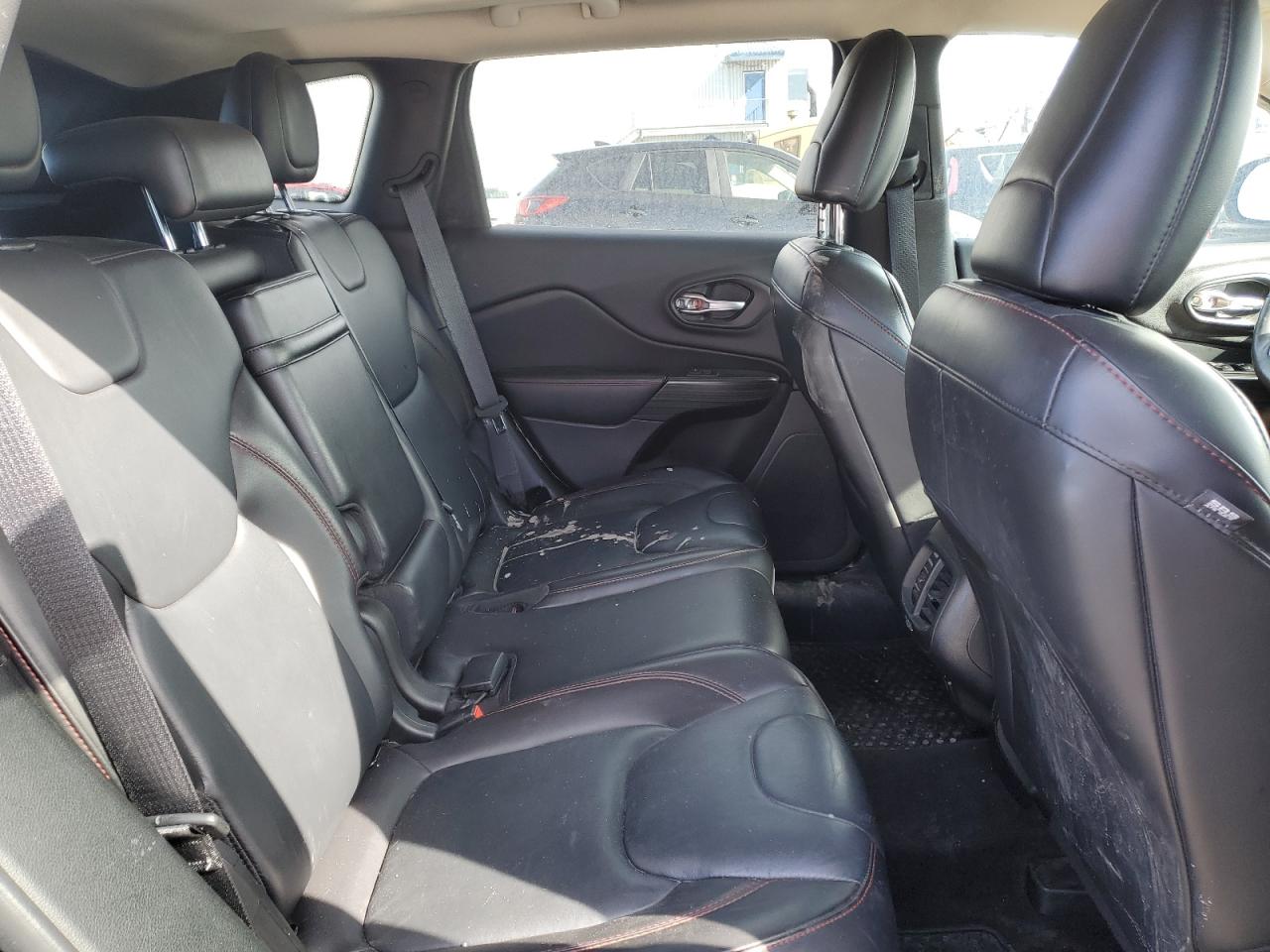 2016 Jeep Cherokee - Image 10