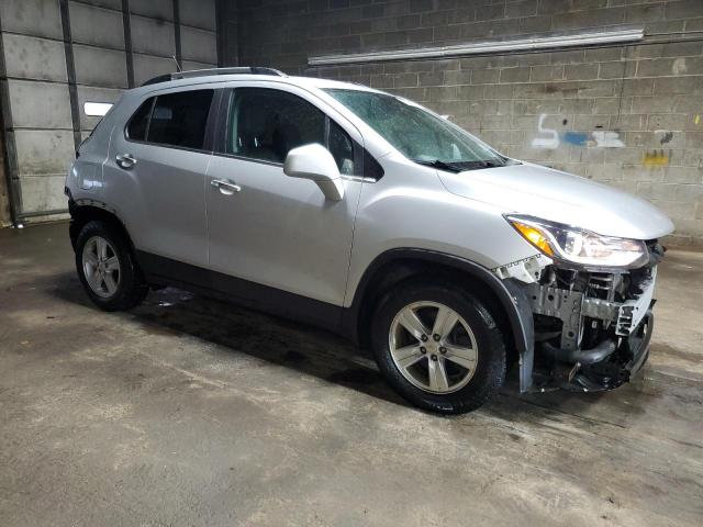  CHEVROLET TRAX 2017 Srebrny