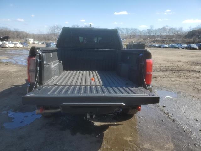  TOYOTA TACOMA 2024 Czarny