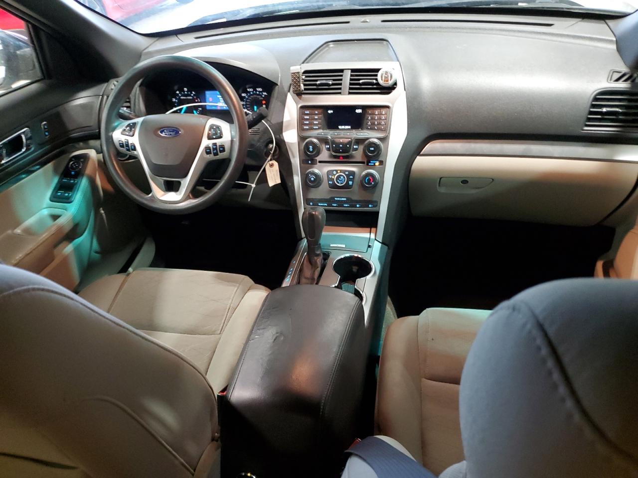 2015 Ford Explorer - Image 8