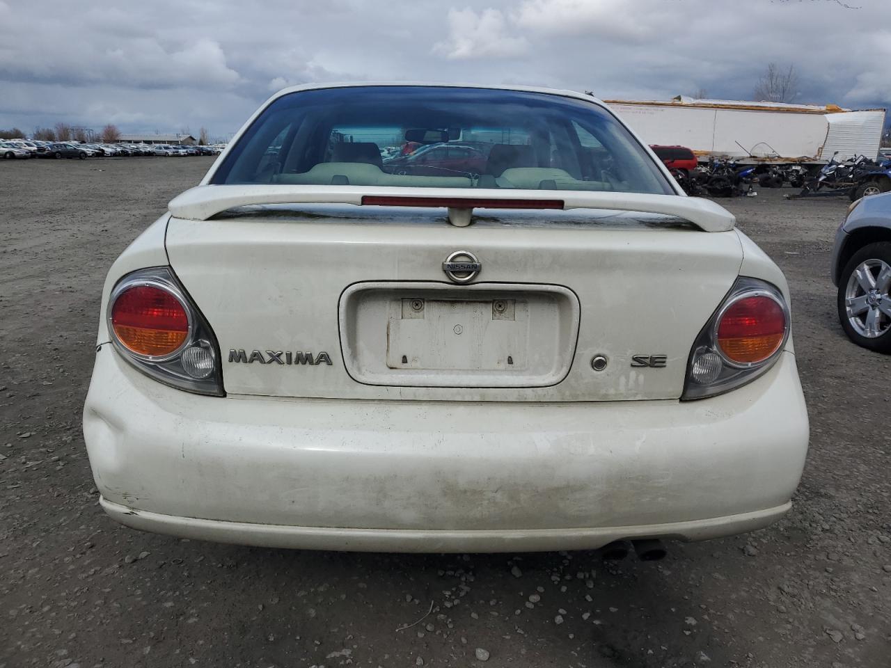 2003 Nissan Maxima - Image 6