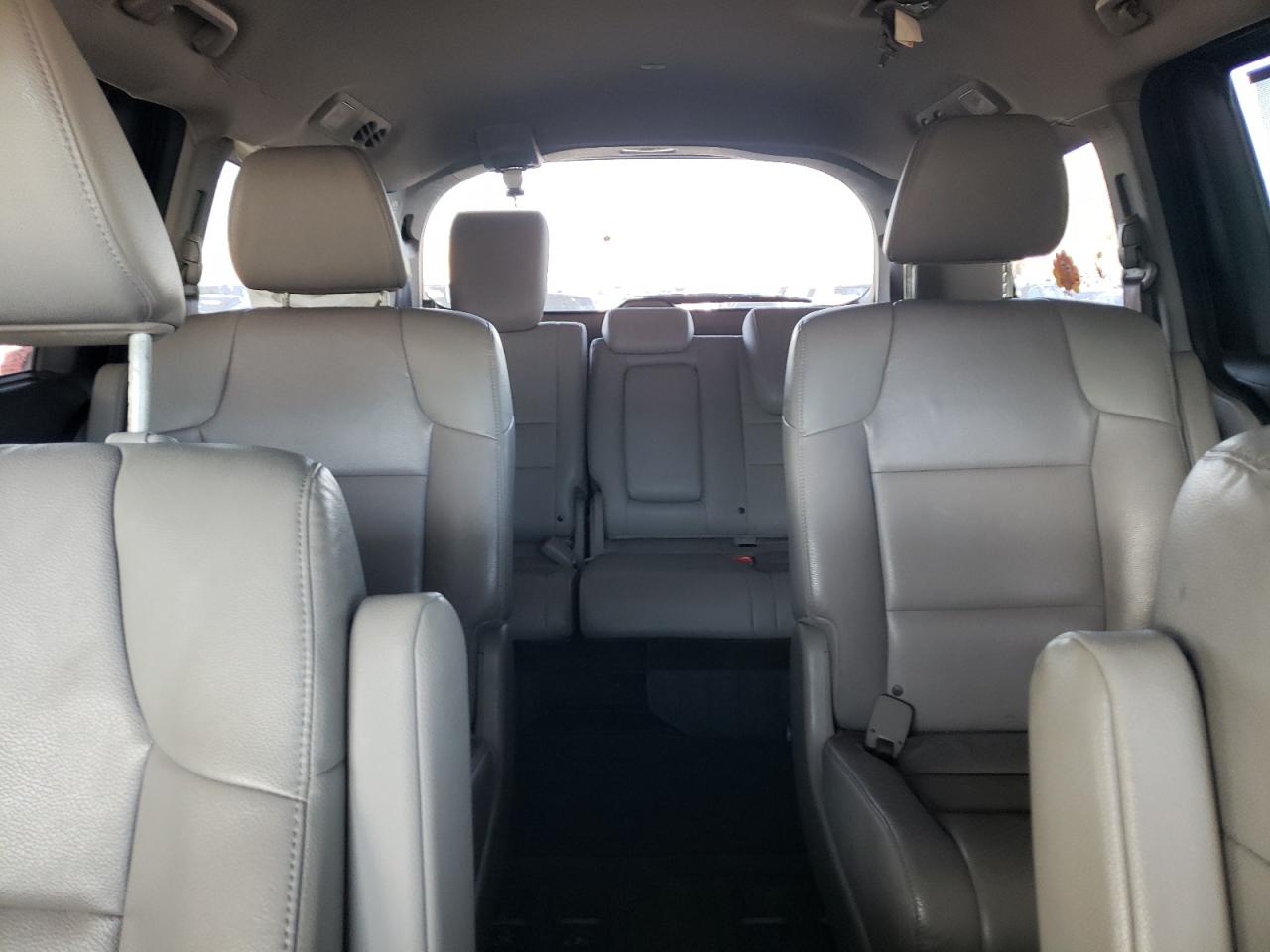 2014 Honda Odyssey - Image 10