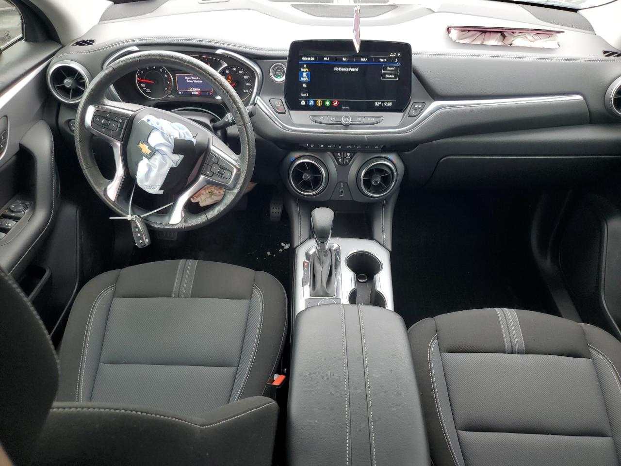 2023 Chevrolet Blazer - Image 8