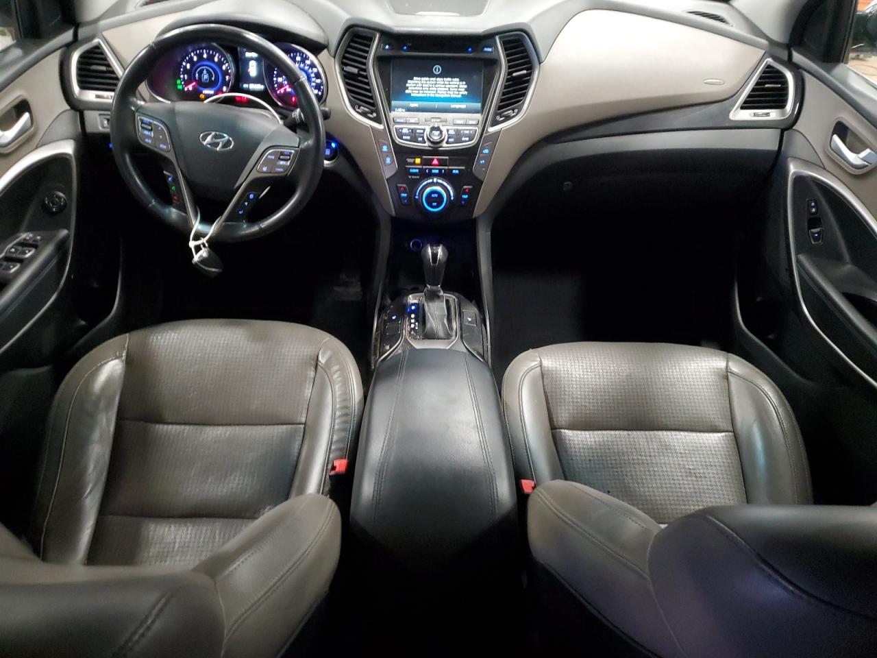 2014 Hyundai Santa Fe - Image 8