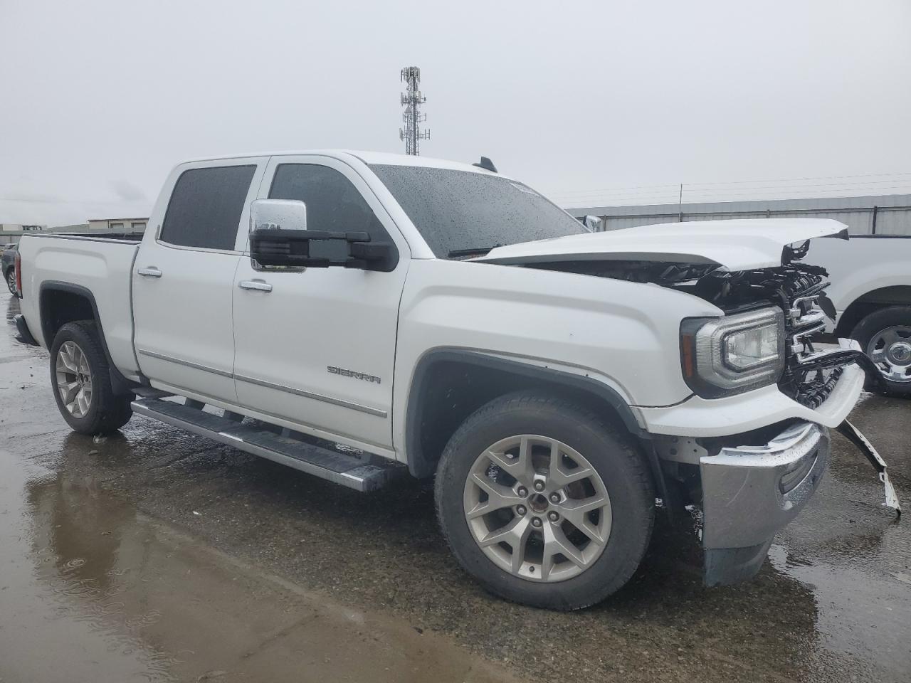 2017 GMC Sierra - Image 4