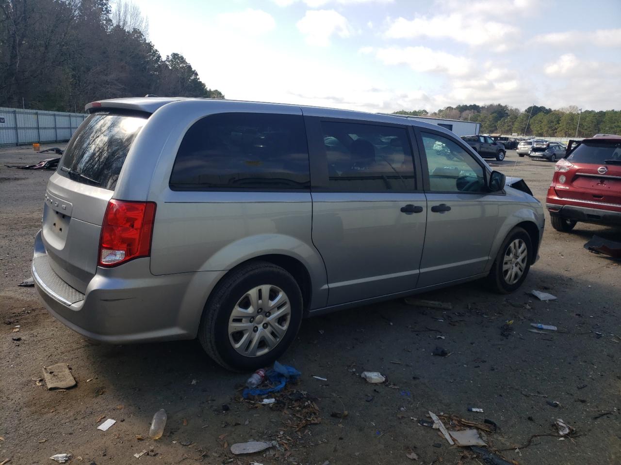 2019 Dodge Caravan - Image 3