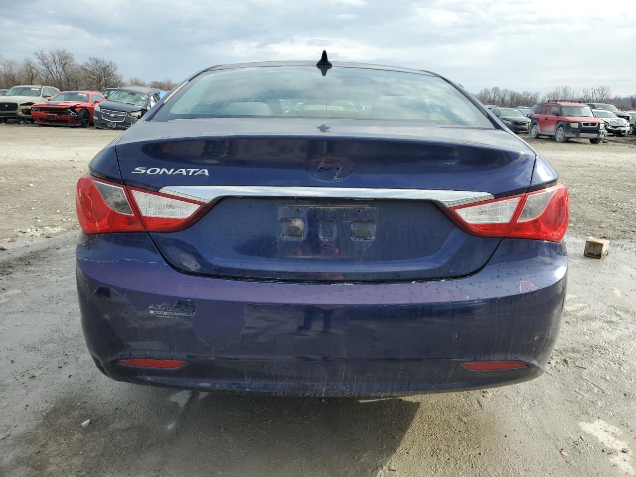 2011 Hyundai Sonata - Image 6