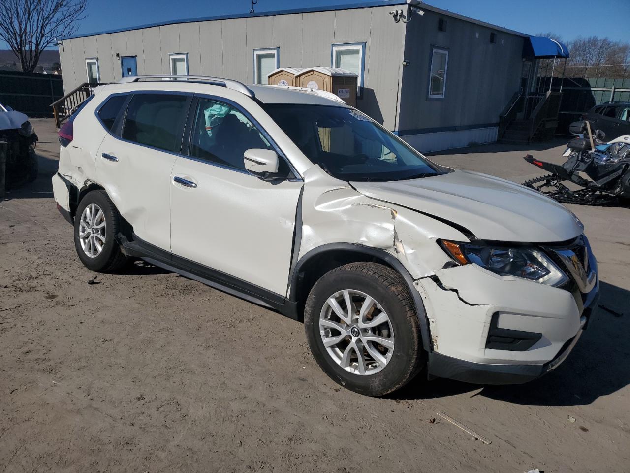 KNMAT2MV4KP516756 NISSAN ROGUE 2019