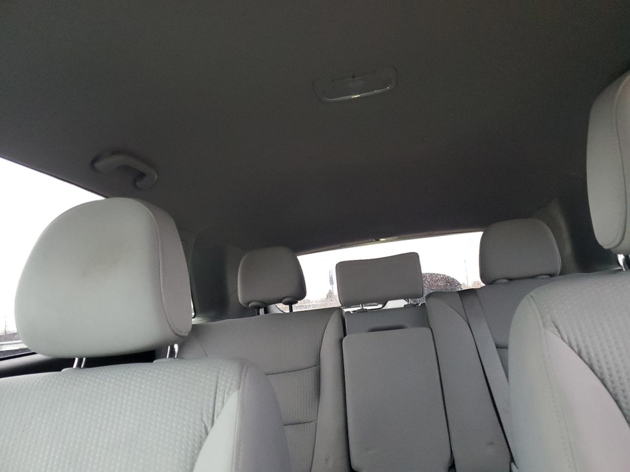 2011 Kia Sorento - Image 10