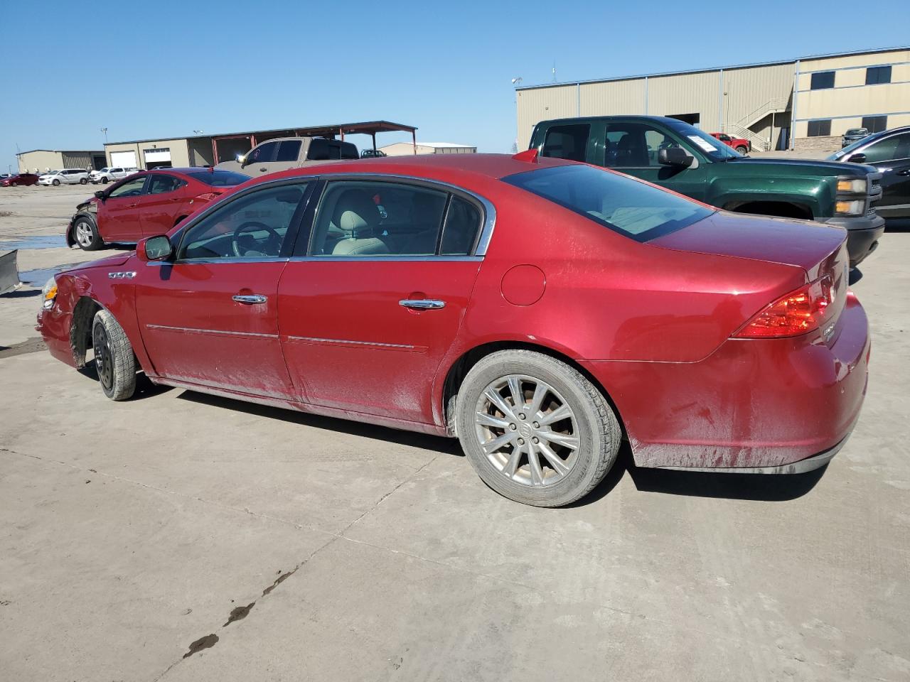 2010 Buick Lucerne - Image 2