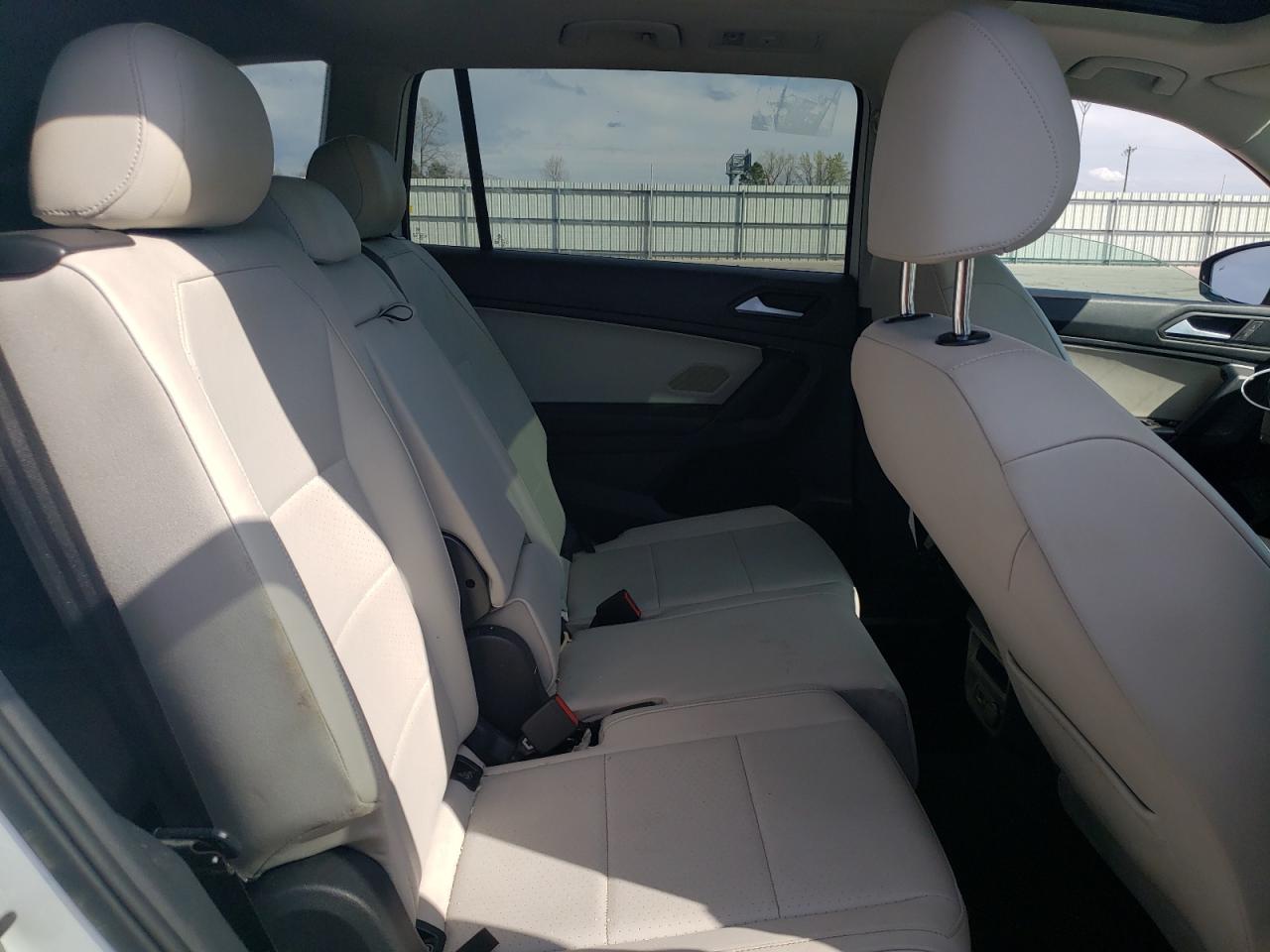 2019 Volkswagen Tiguan - Image 11