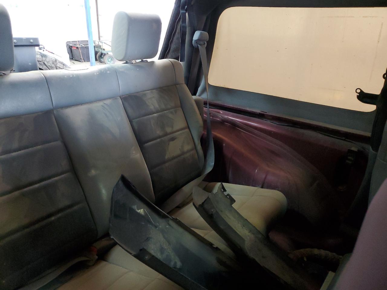 2009 Jeep Wrangler - Image 11