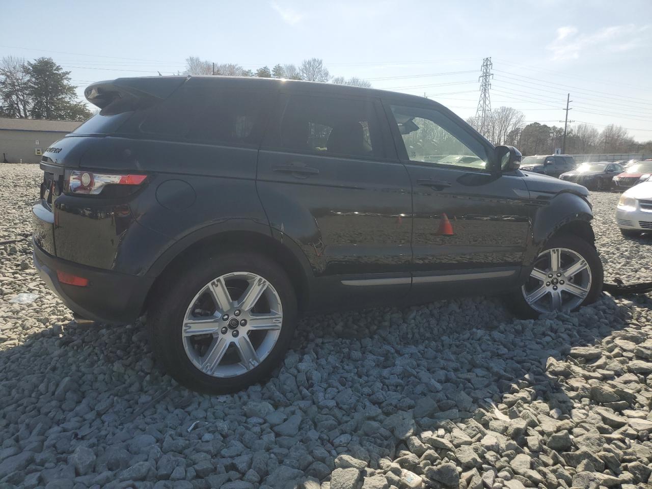 2013 Land Rover Range Rover - Image 3