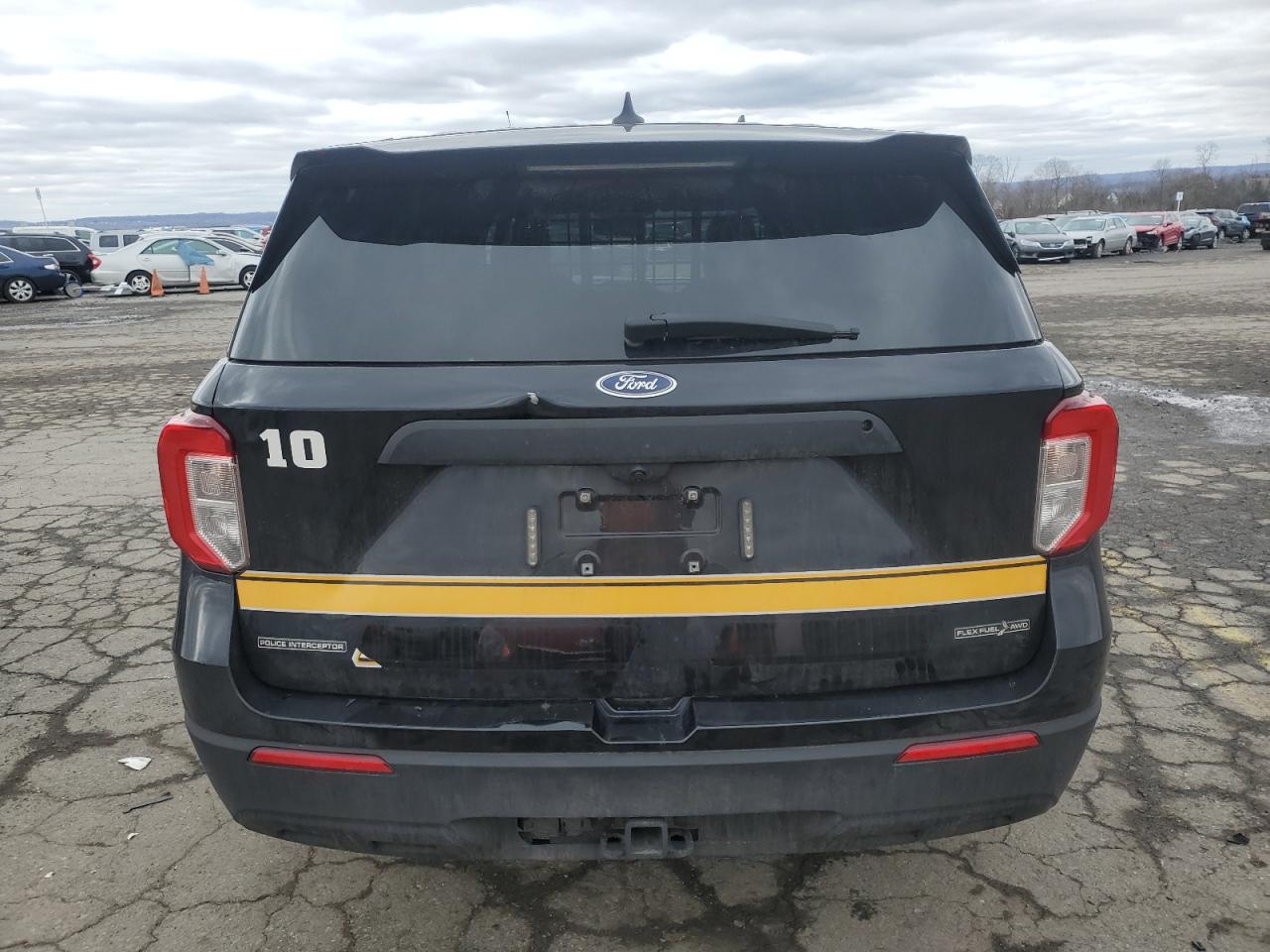 2022 Ford Explorer - Image 6