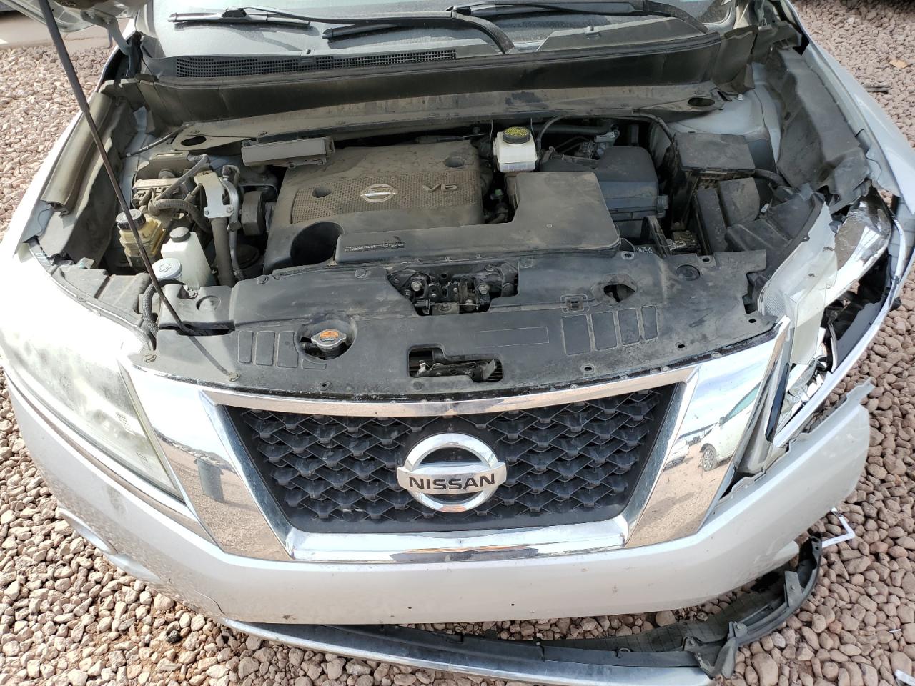 2013 Nissan Pathfinder - Image 14