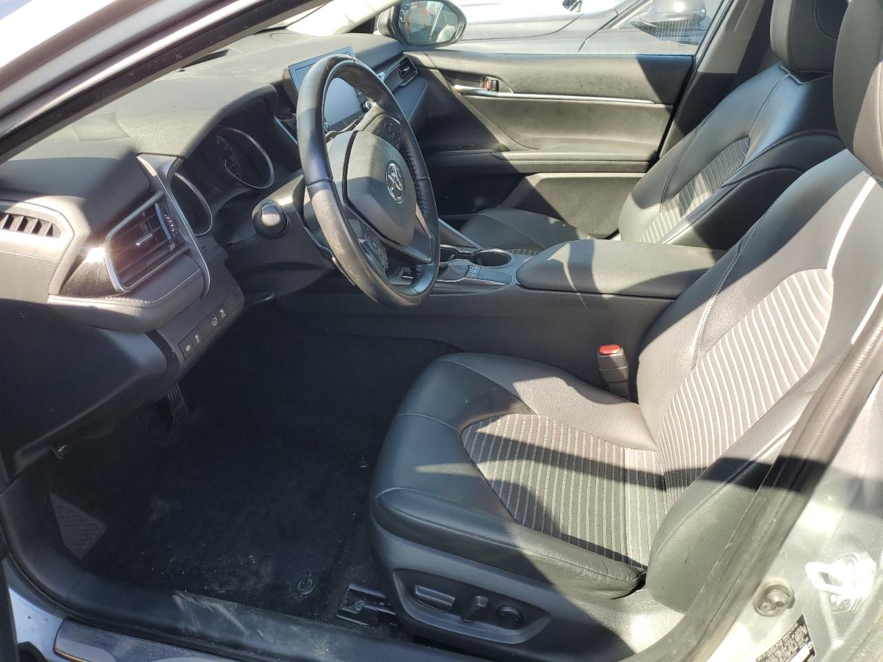 2022 Toyota Camry - Image 7