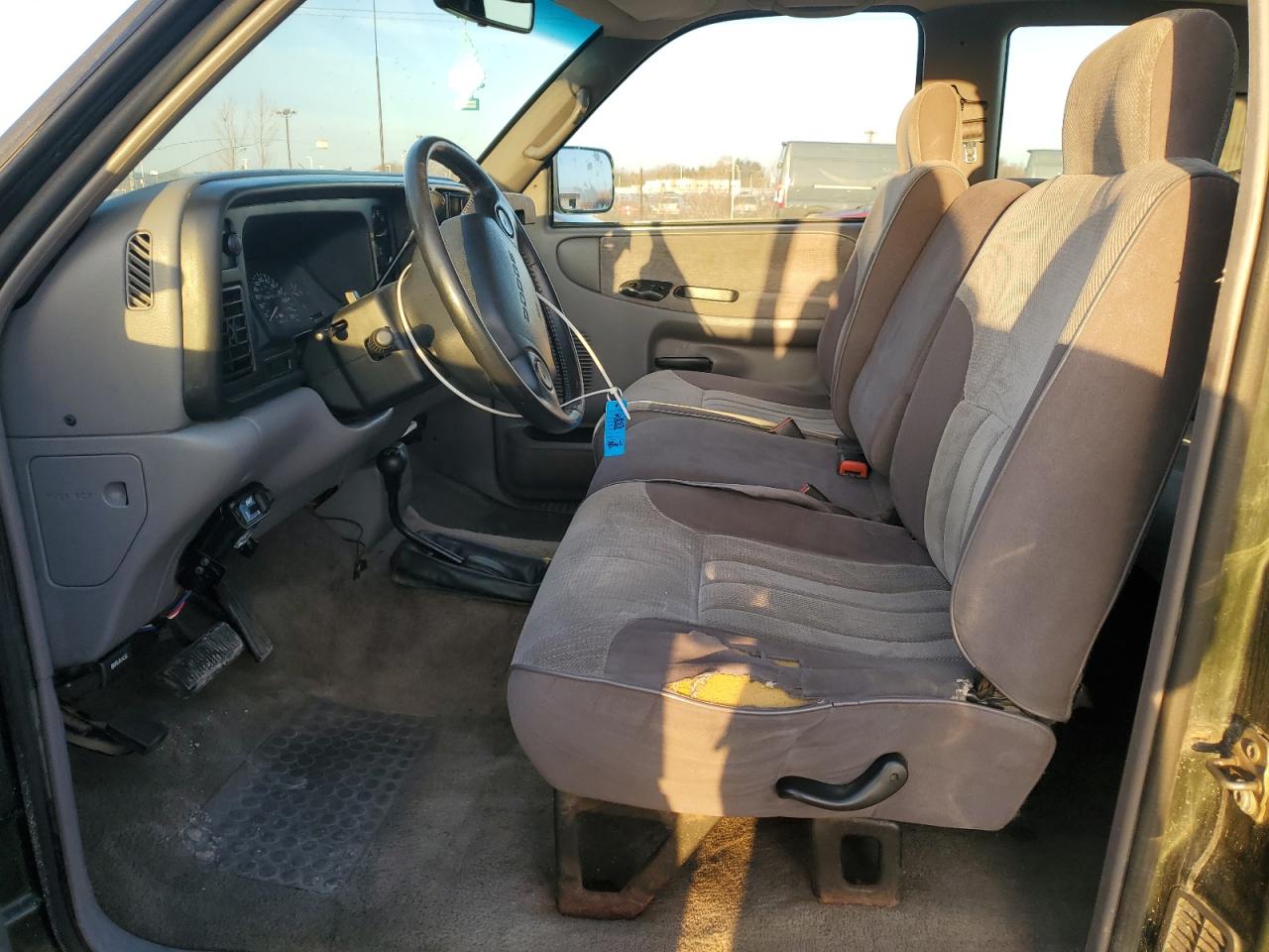1996 Dodge Ram 1500 VIN: 3B7HF13Y2TG135439 Lot: 49233135