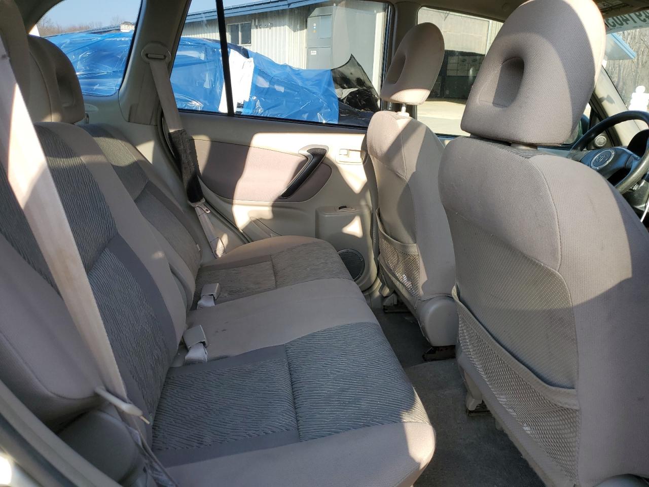 2003 Toyota RAV 4 - Image 11