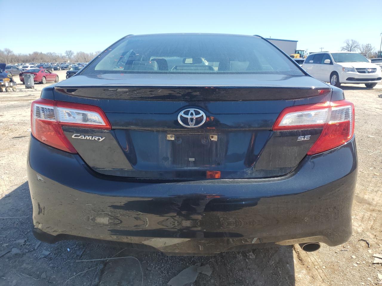 2014 Toyota Camry - Image 6