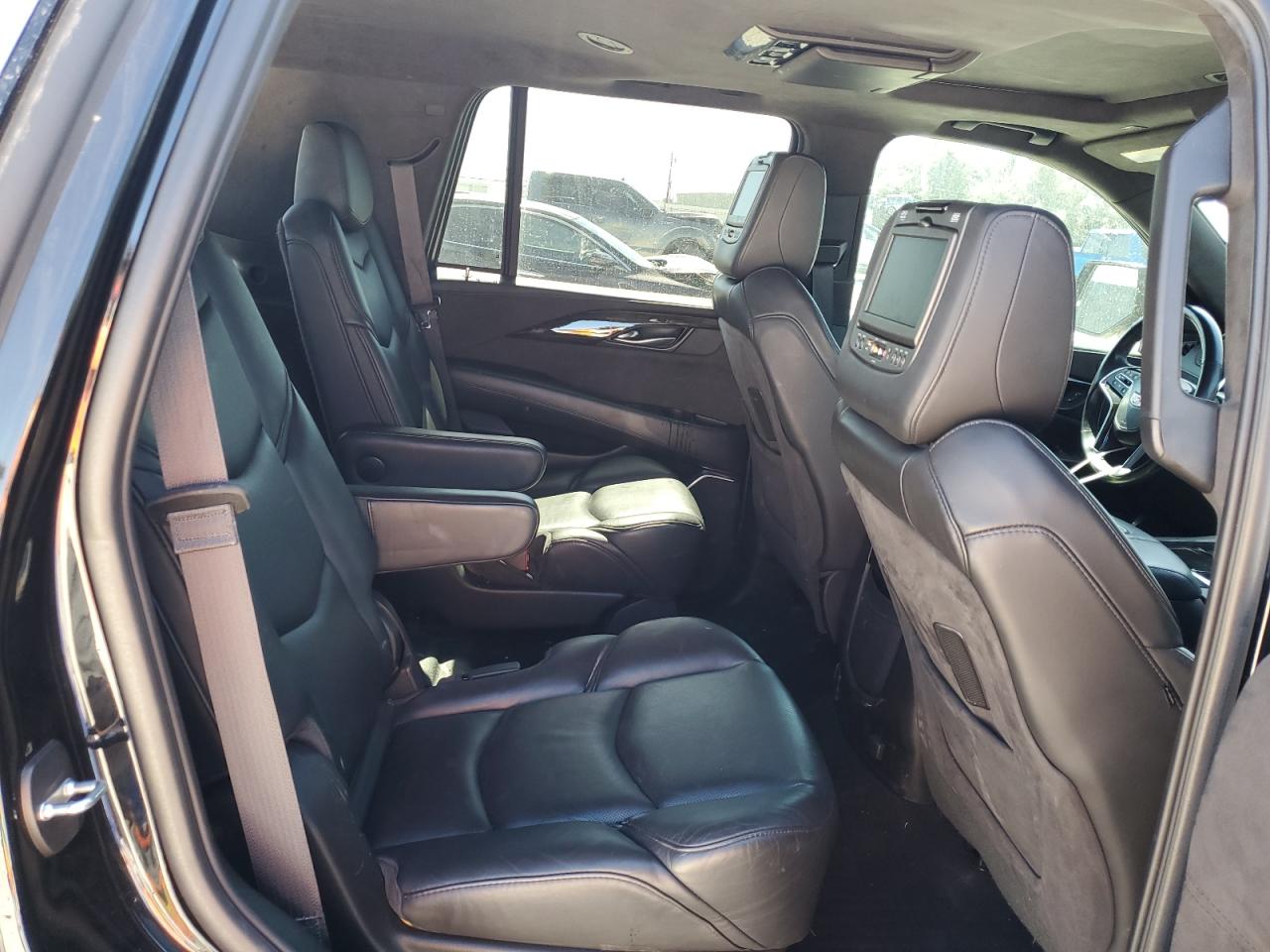 2018 Cadillac Escalade - Image 12