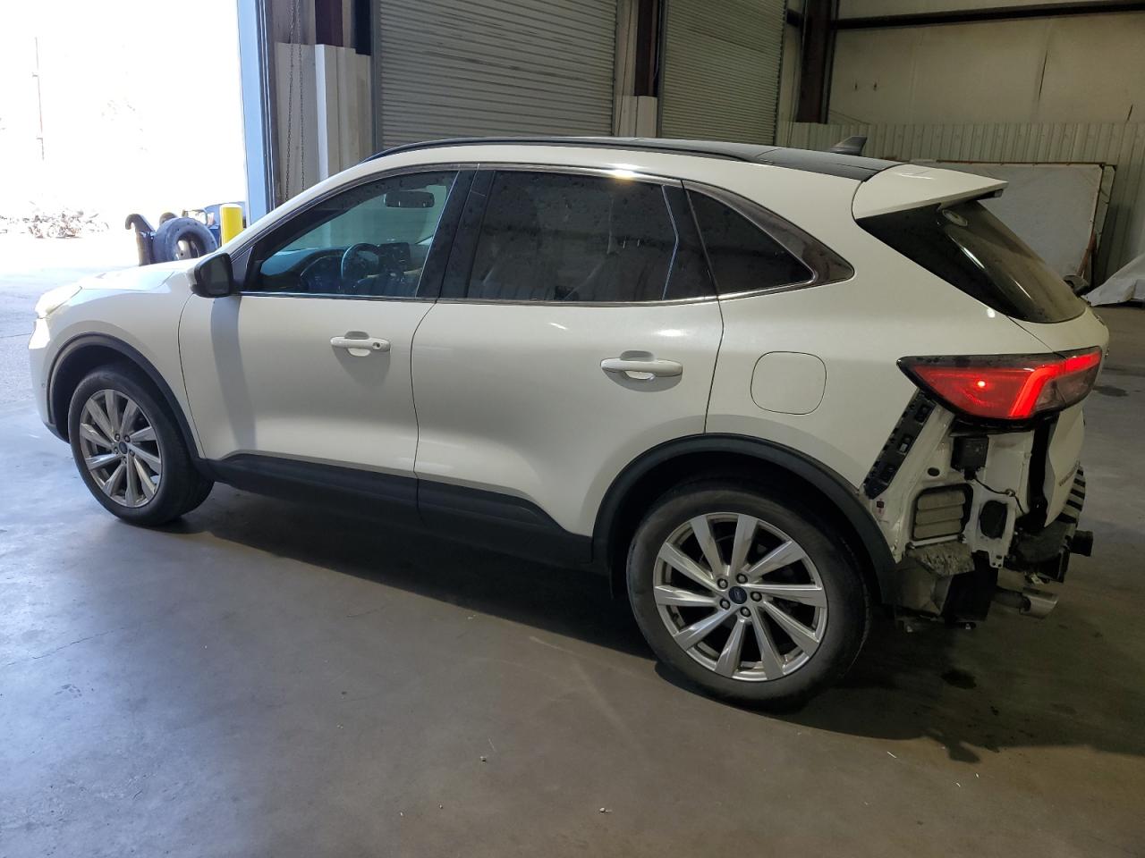 1FMCU9J96NUA25967 FORD ESCAPE 2022