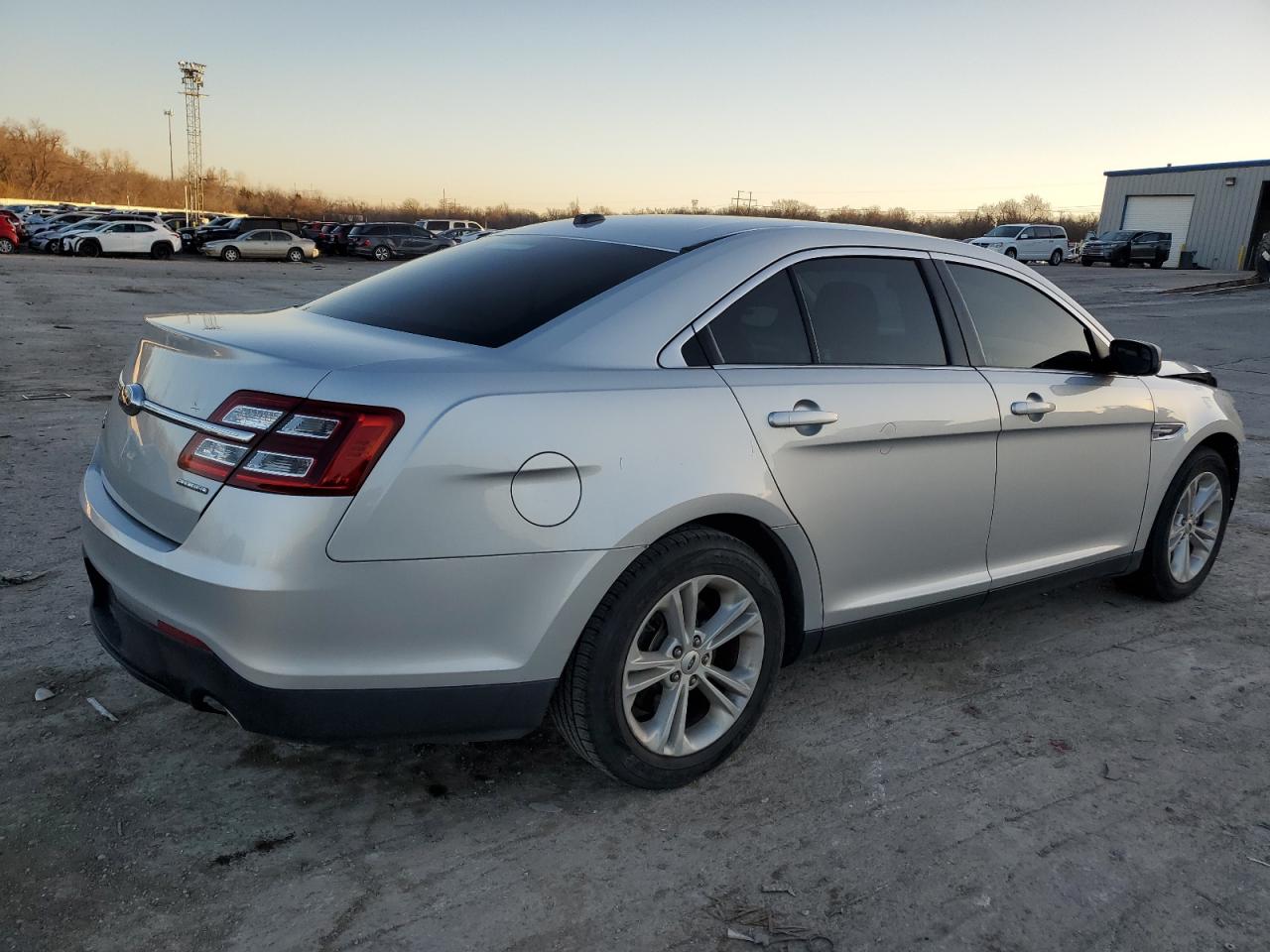 1FAHP2D83HG128929 FORD TAURUS 2017
