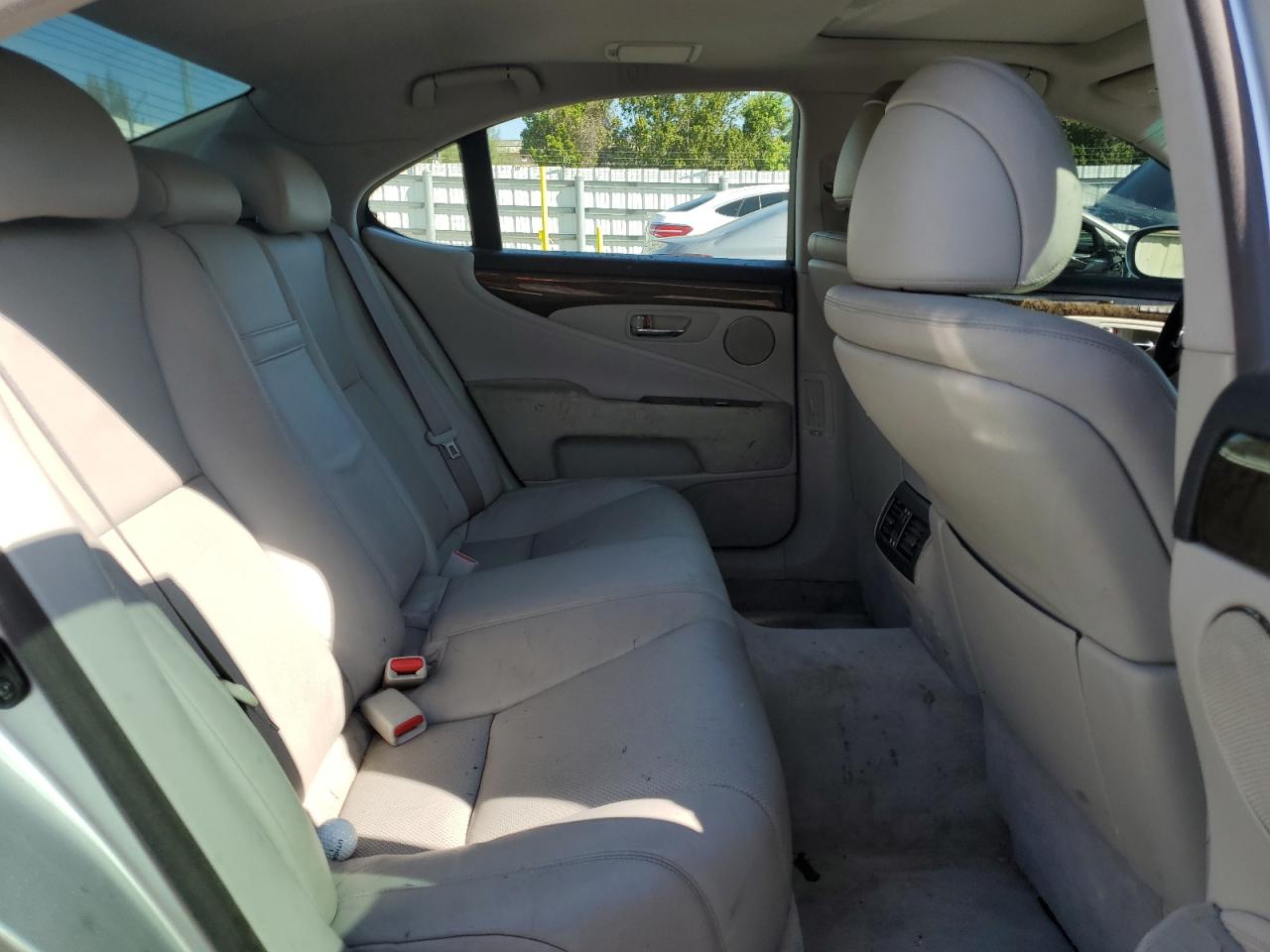 2008 Lexus LS - Image 10