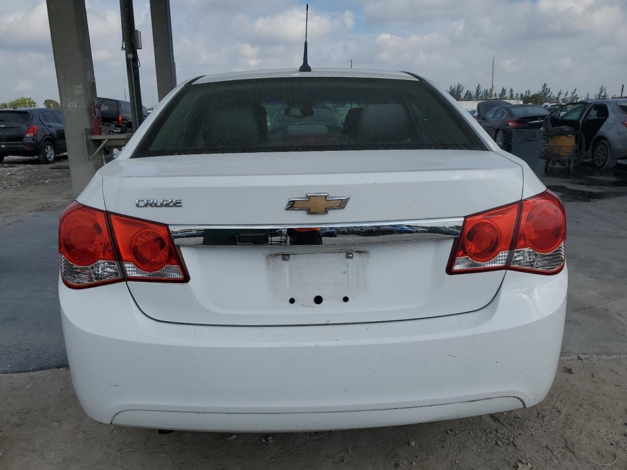 2011 Chevrolet Cruze - Image 6