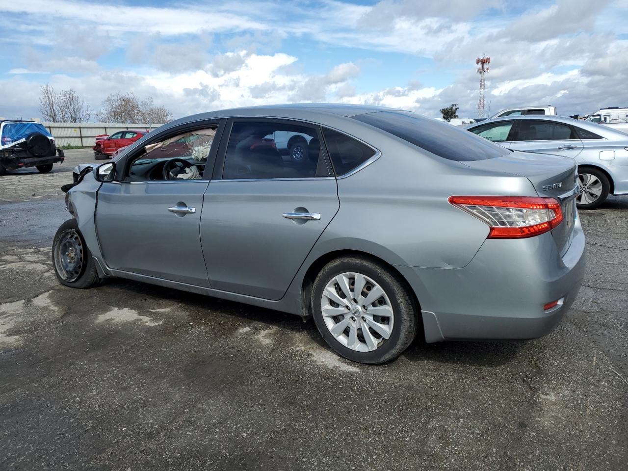 2013 Nissan Sentra - Image 2